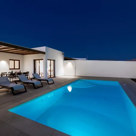 Idaira 14a - Lanzarote - Vipvipvillas וילה פלאיה בלנקה